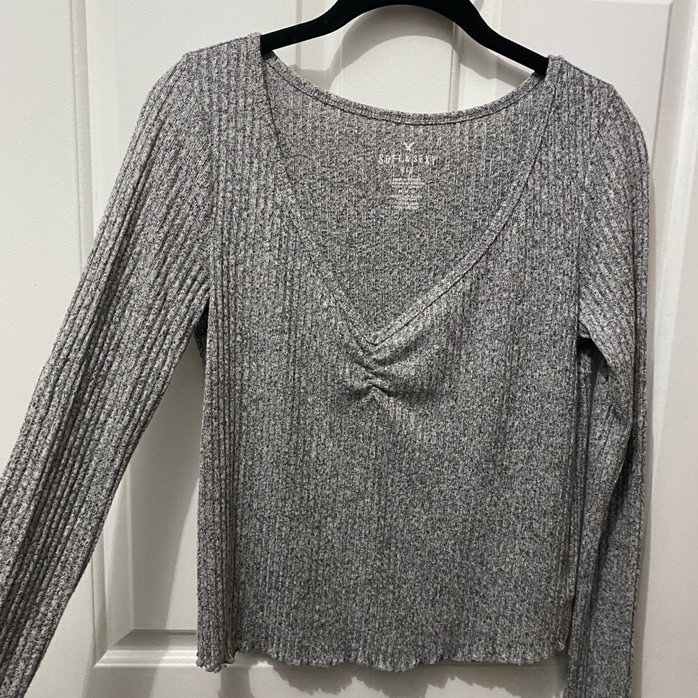 Soft & Sexy Gray Heather Lightweight Sweater with Scalloped bottom. Very comfy!